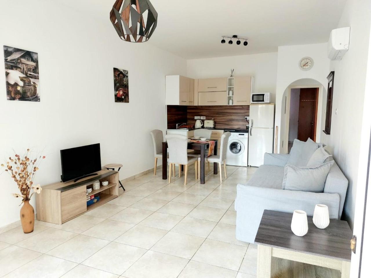 Joanne'S Cosy 1 Bdrm Apt Paphos Ngoại thất bức ảnh