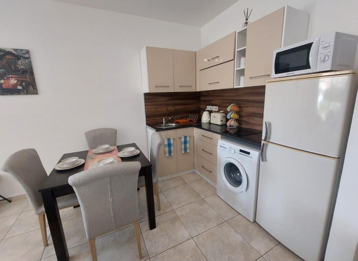 Joanne'S Cosy 1 Bdrm Apt Paphos Ngoại thất bức ảnh